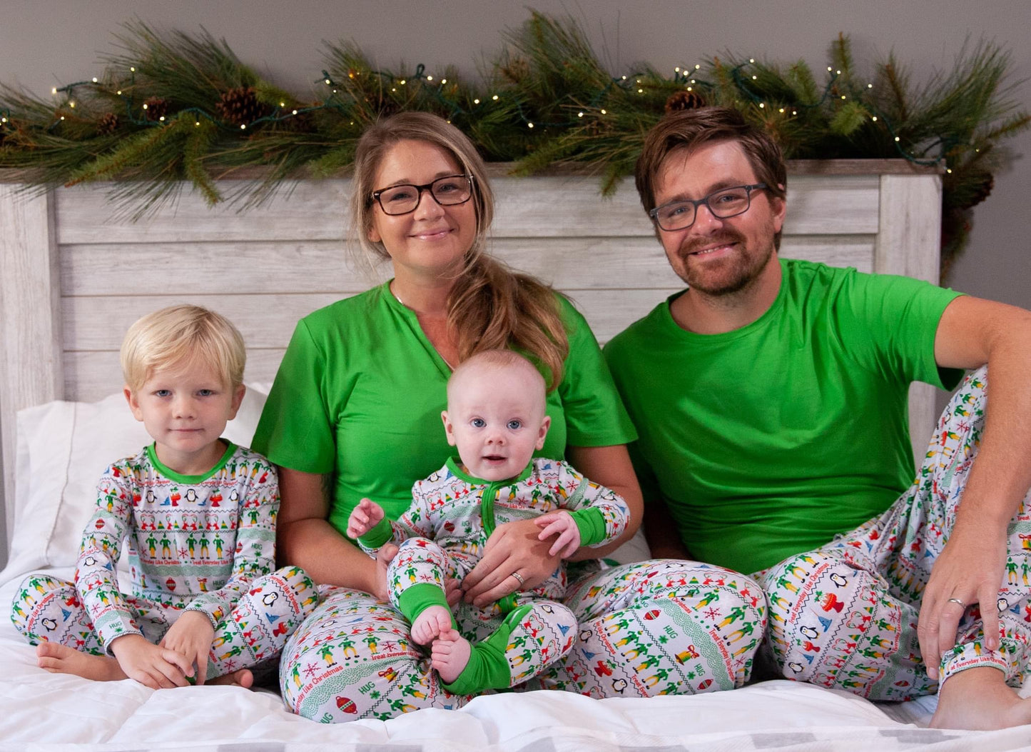 Christmas Buddy Men's Long Sleeve Pajama Set